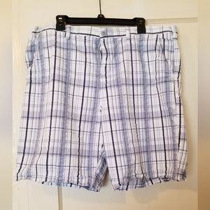 Apt 9 mens size 42 plaid striped shorts, front pockets, front & back pockets